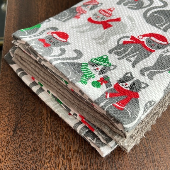 NWT 3-pack Hand Towels, Kitchen Christmas Cats - Picture 5 of 5